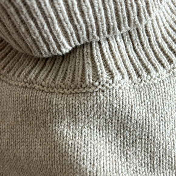 UNIVERSAL WORKS Beige Roll Neck Turtleneck men’s size medium (brand new) - Picture 4 of 4